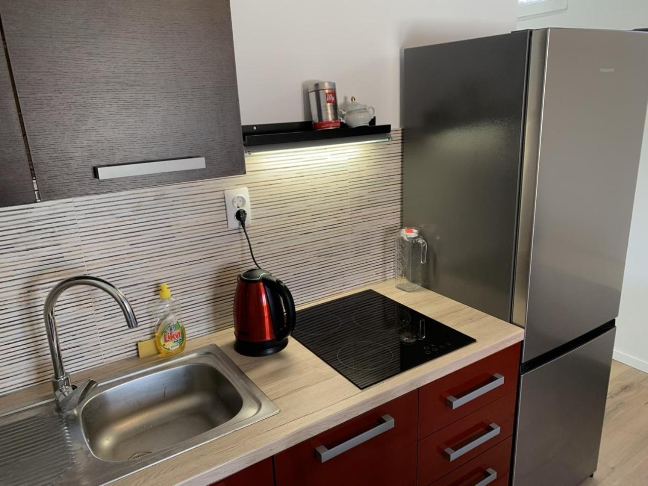Vinka Apartment Sreser Eksteriør bilde
