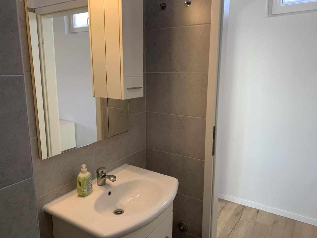 Vinka Apartment Sreser Eksteriør bilde